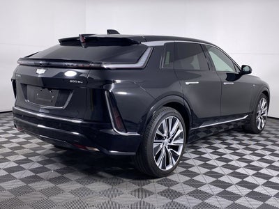 2024 Cadillac LYRIQ Luxury 3
