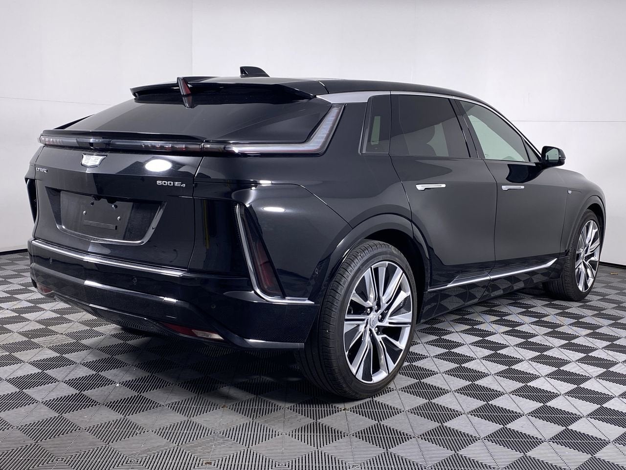 2024 Cadillac LYRIQ Luxury 3