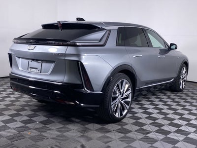 2024 Cadillac LYRIQ Luxury 3