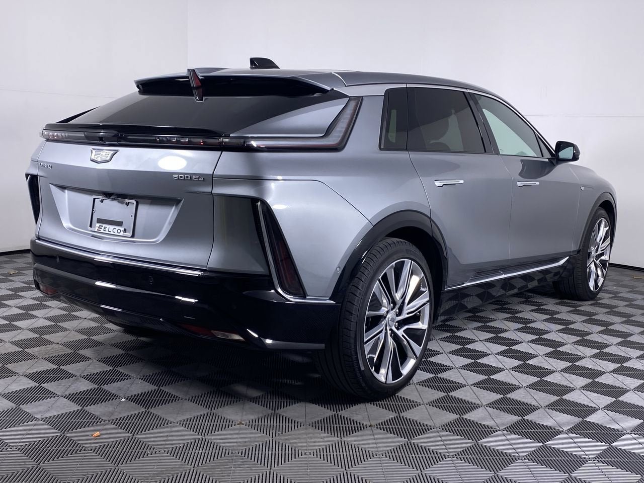 2024 Cadillac LYRIQ Luxury 3