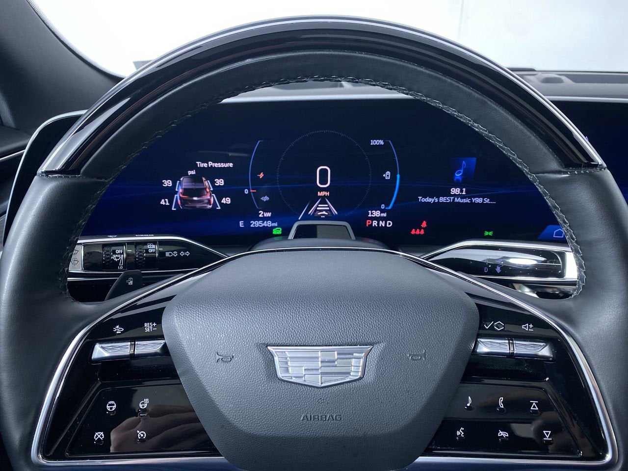 2024 Cadillac LYRIQ Luxury 3