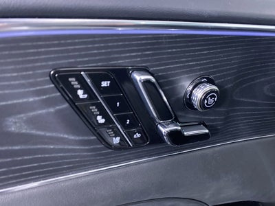 2024 Cadillac LYRIQ Luxury 3