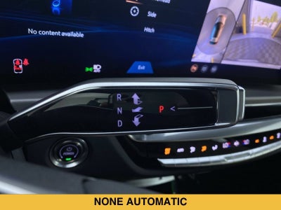 2024 Cadillac LYRIQ Luxury 3