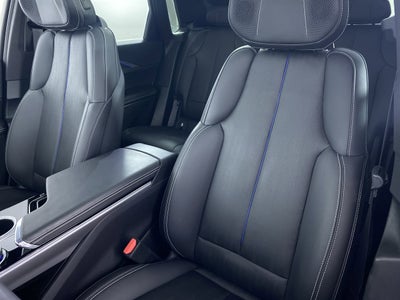 2024 Cadillac LYRIQ Luxury 3