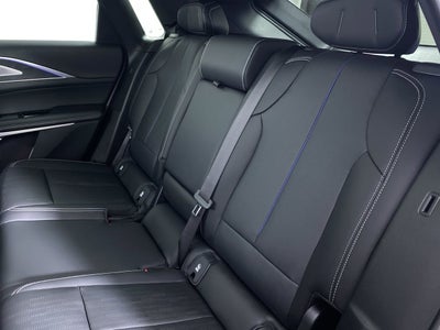 2024 Cadillac LYRIQ Luxury 3