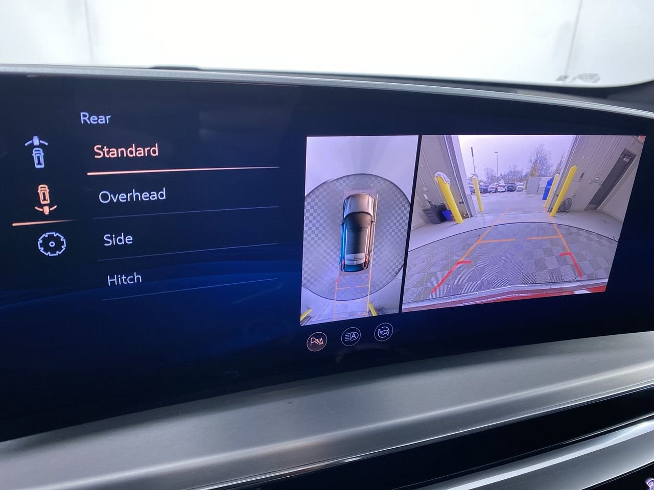 2024 Cadillac LYRIQ Luxury 3