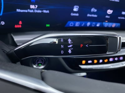 2024 Cadillac LYRIQ Luxury 3