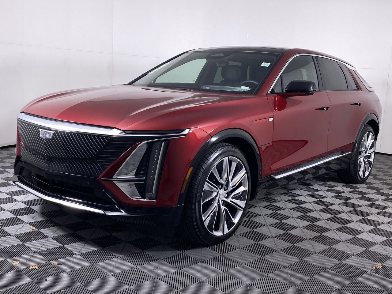 2024 Cadillac LYRIQ Luxury 3