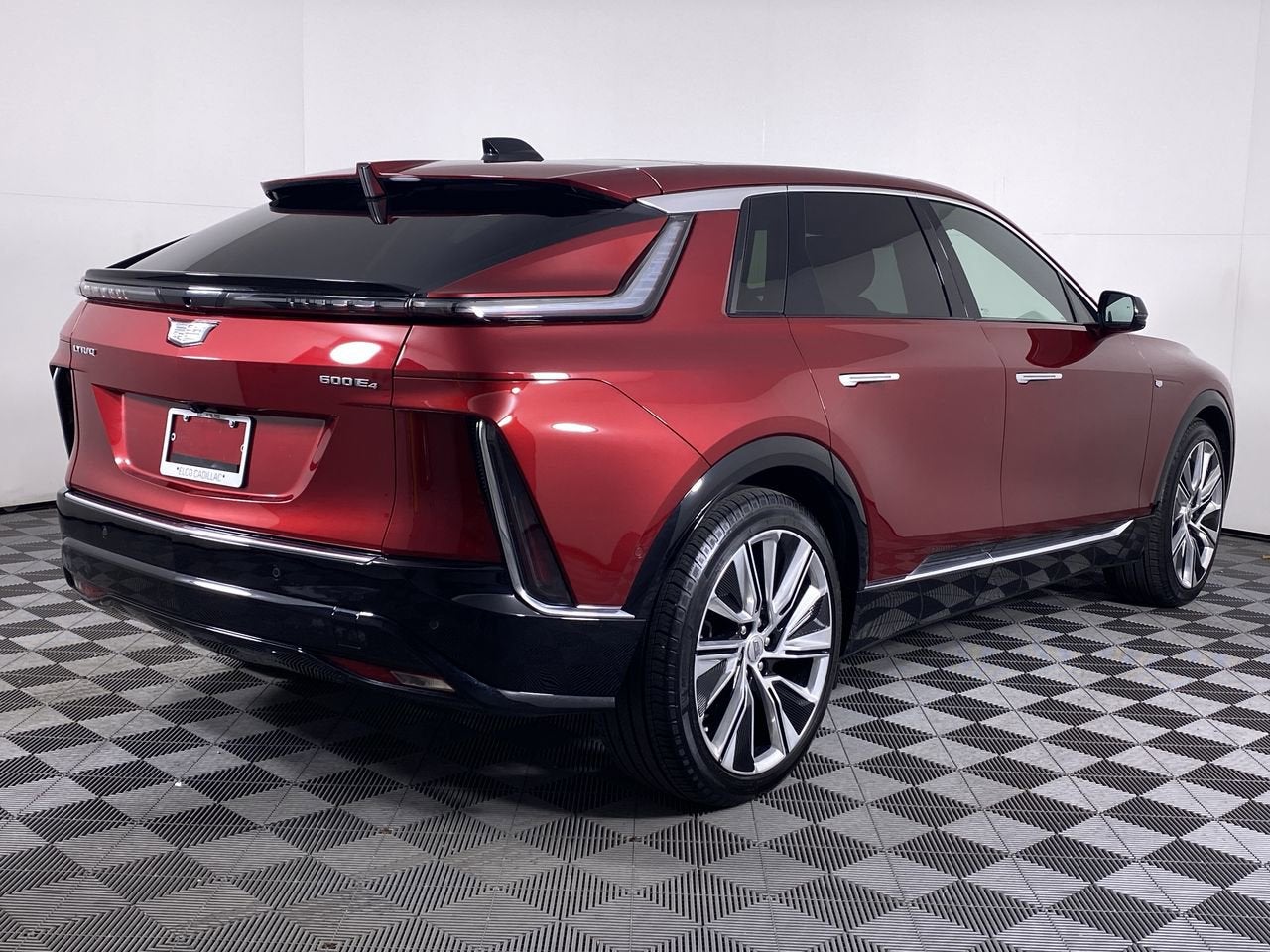 2024 Cadillac LYRIQ Luxury 3