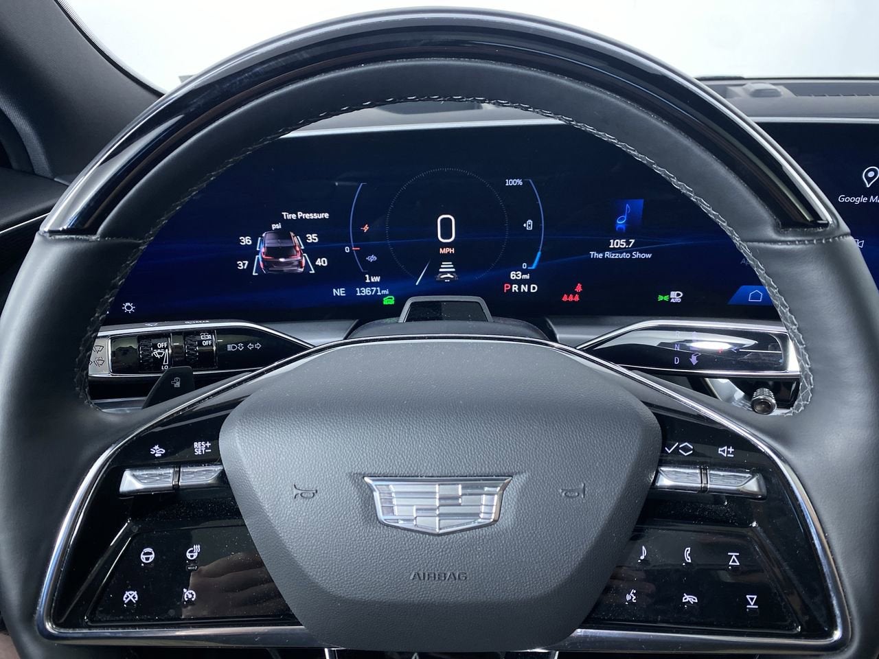 2024 Cadillac LYRIQ Luxury 3