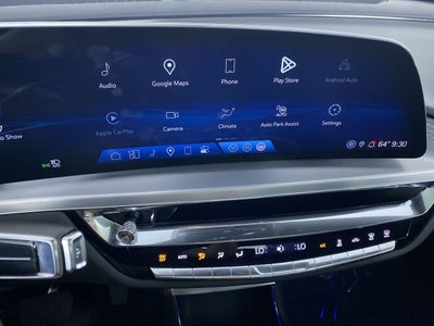 2024 Cadillac LYRIQ Luxury 3