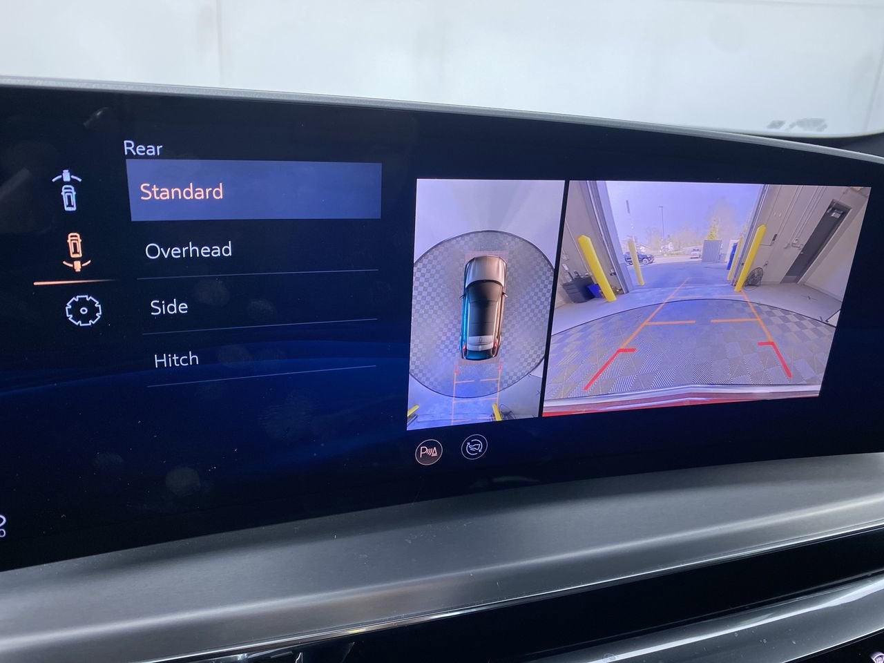 2024 Cadillac LYRIQ Luxury 3