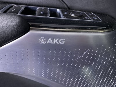 2024 Cadillac LYRIQ Luxury 3