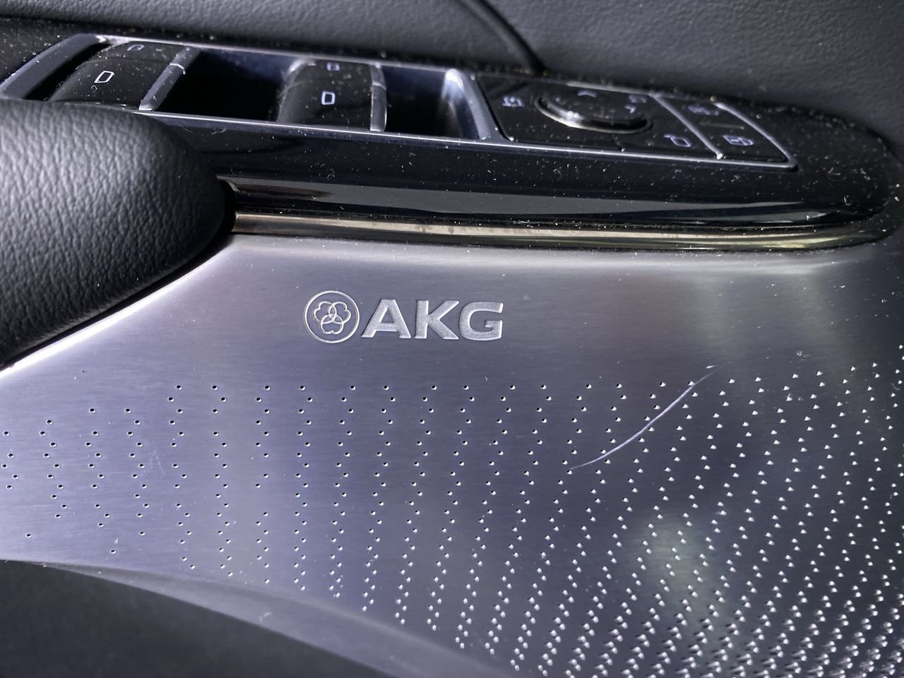 2024 Cadillac LYRIQ Luxury 3