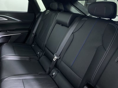 2024 Cadillac LYRIQ Luxury 3