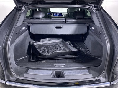 2024 Cadillac LYRIQ Luxury 3