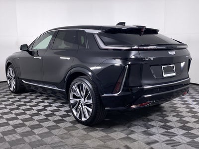 2024 Cadillac LYRIQ Luxury 3