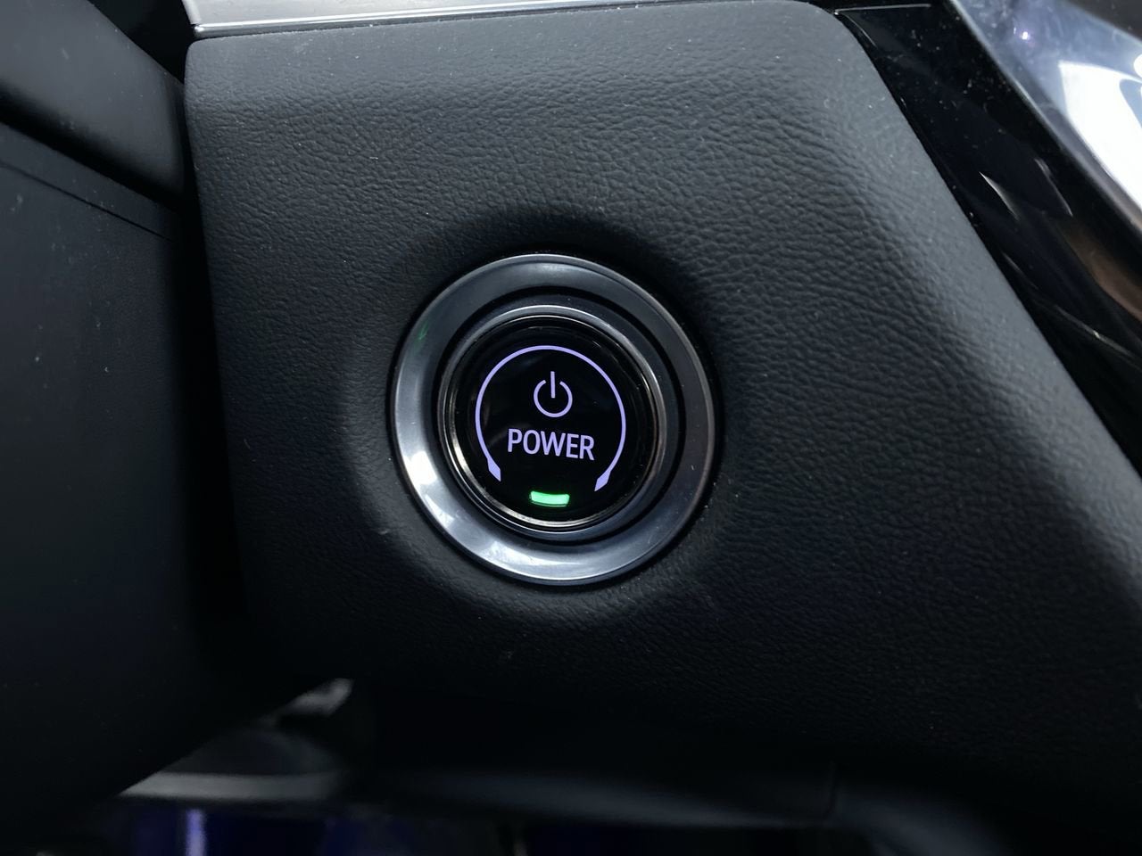 2024 Cadillac LYRIQ Luxury 3