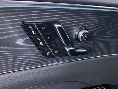 2024 Cadillac LYRIQ Luxury 3