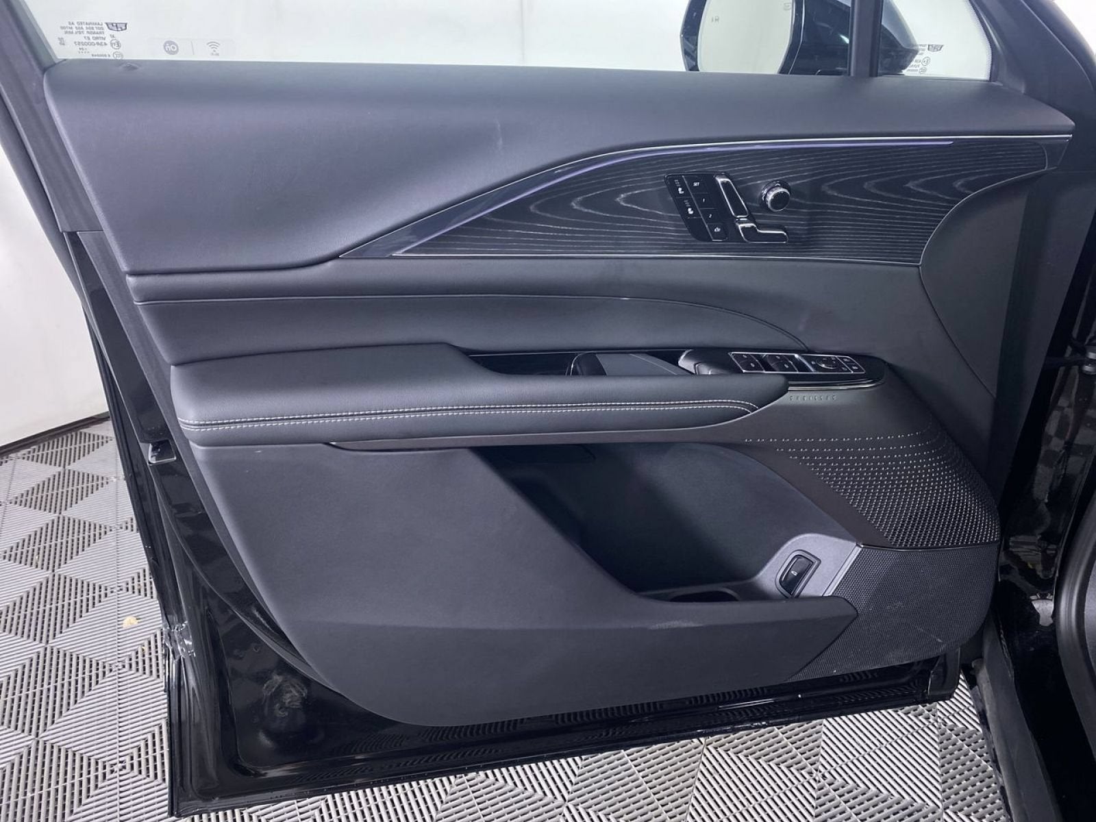 2024 Cadillac LYRIQ Sport 1