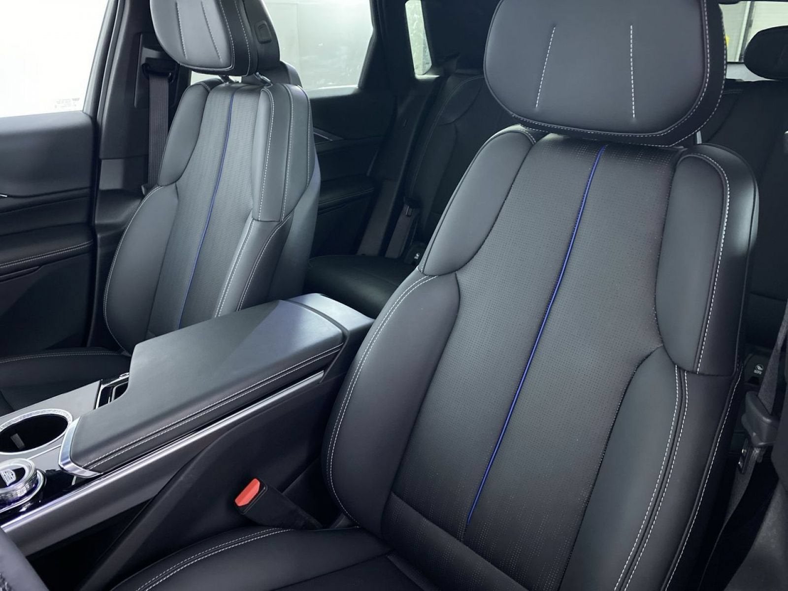 2024 Cadillac LYRIQ Sport 1