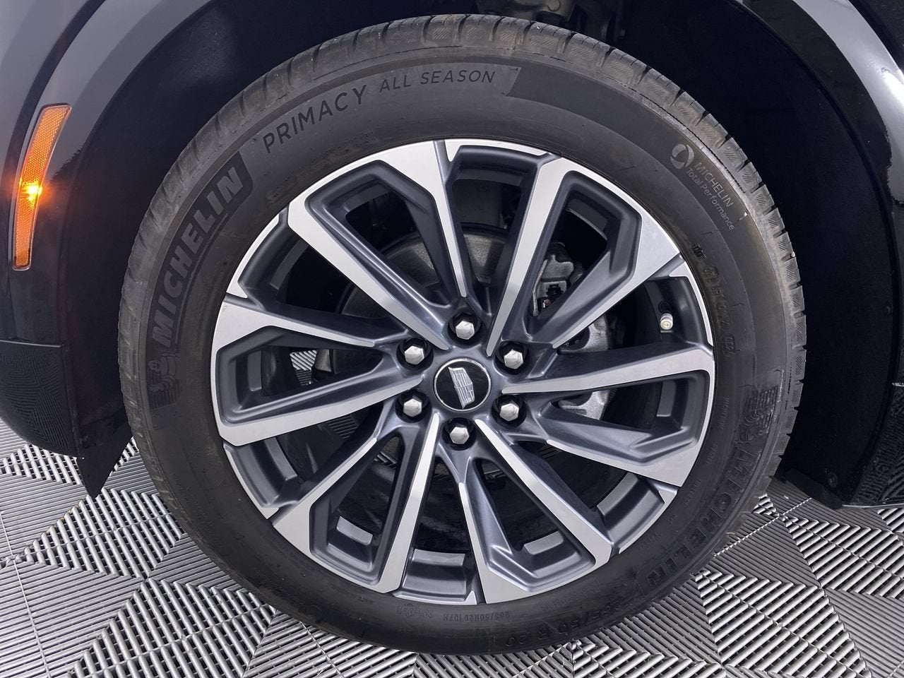 2024 Cadillac LYRIQ Sport 1