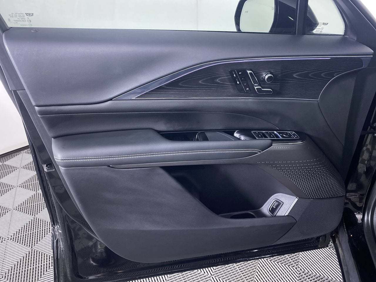 2024 Cadillac LYRIQ Sport 1