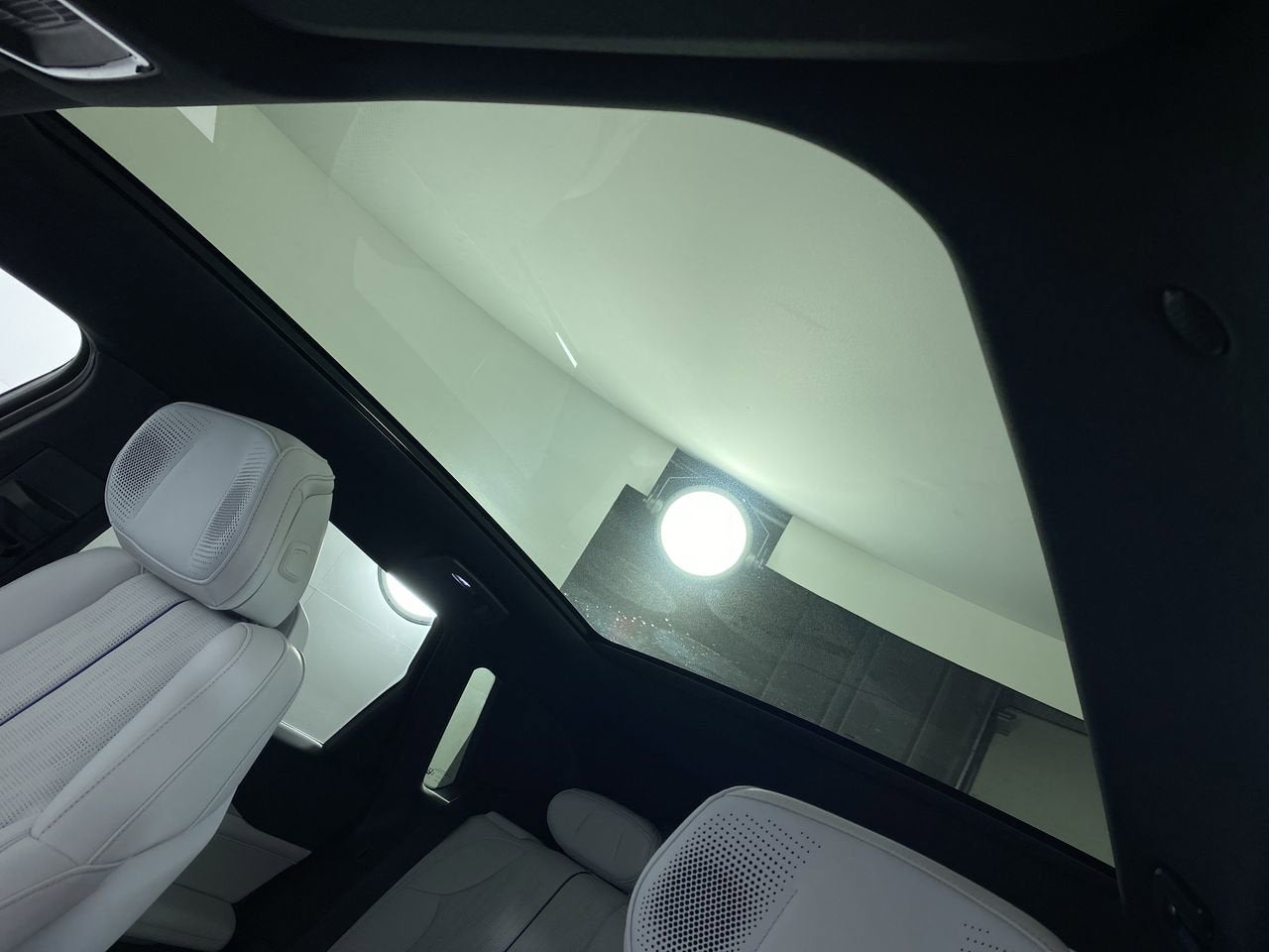 2024 Cadillac LYRIQ Sport 2