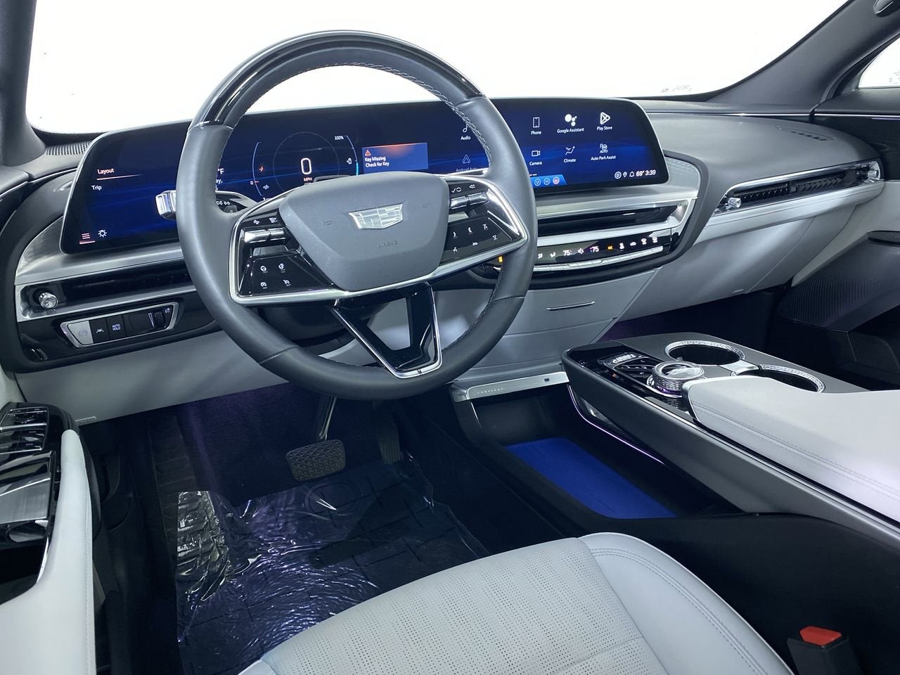 2024 Cadillac LYRIQ Sport 2