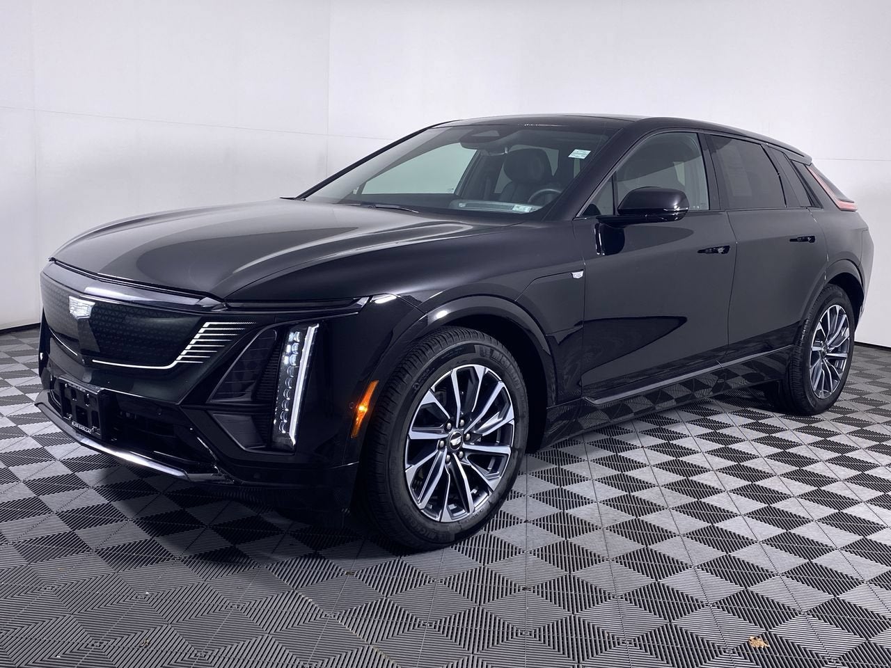 2024 Cadillac LYRIQ Sport 2