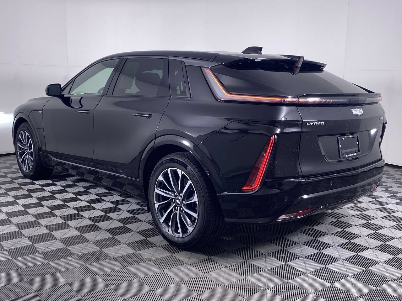 2024 Cadillac LYRIQ Sport 2