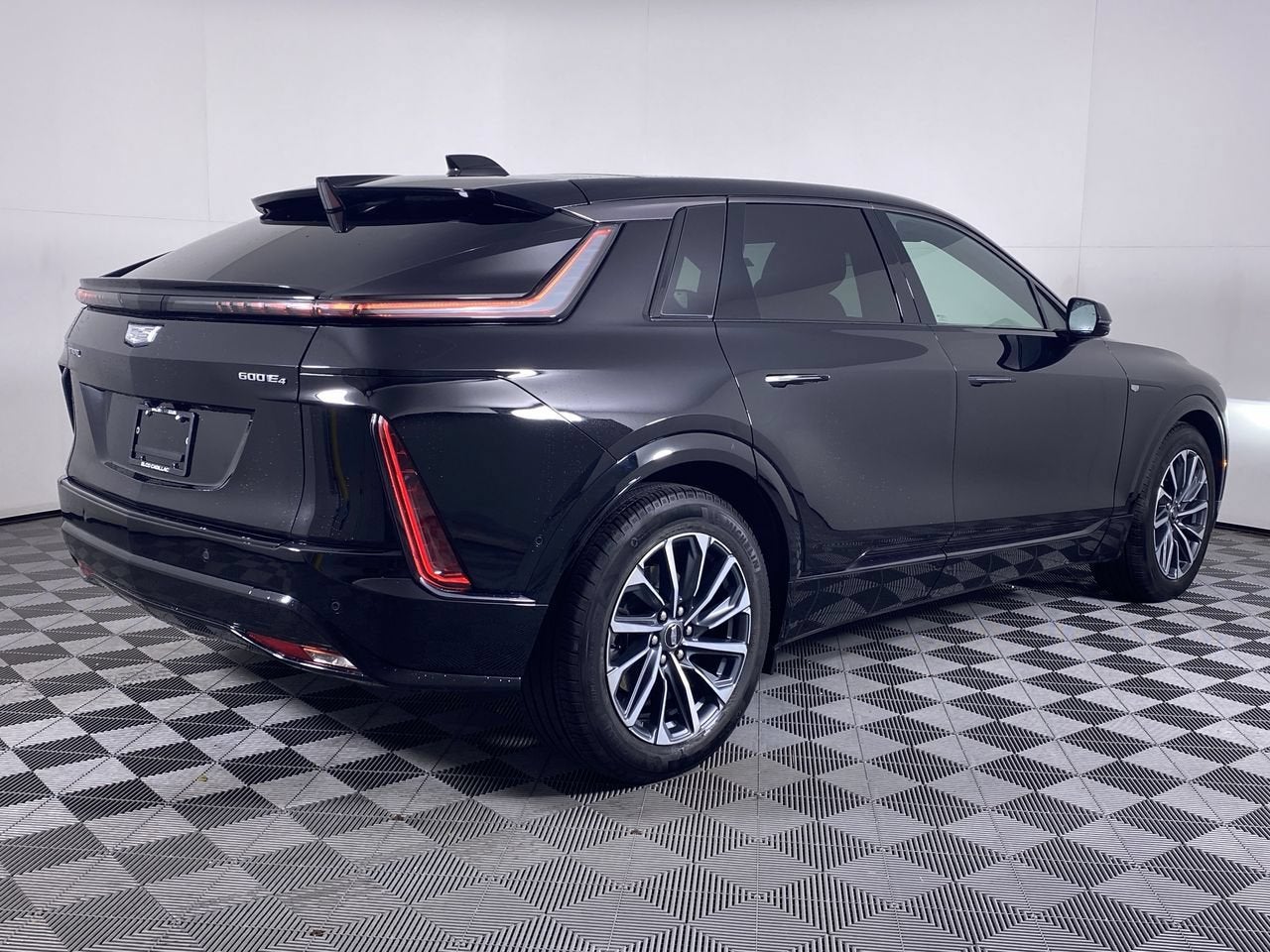 2024 Cadillac LYRIQ Sport 2
