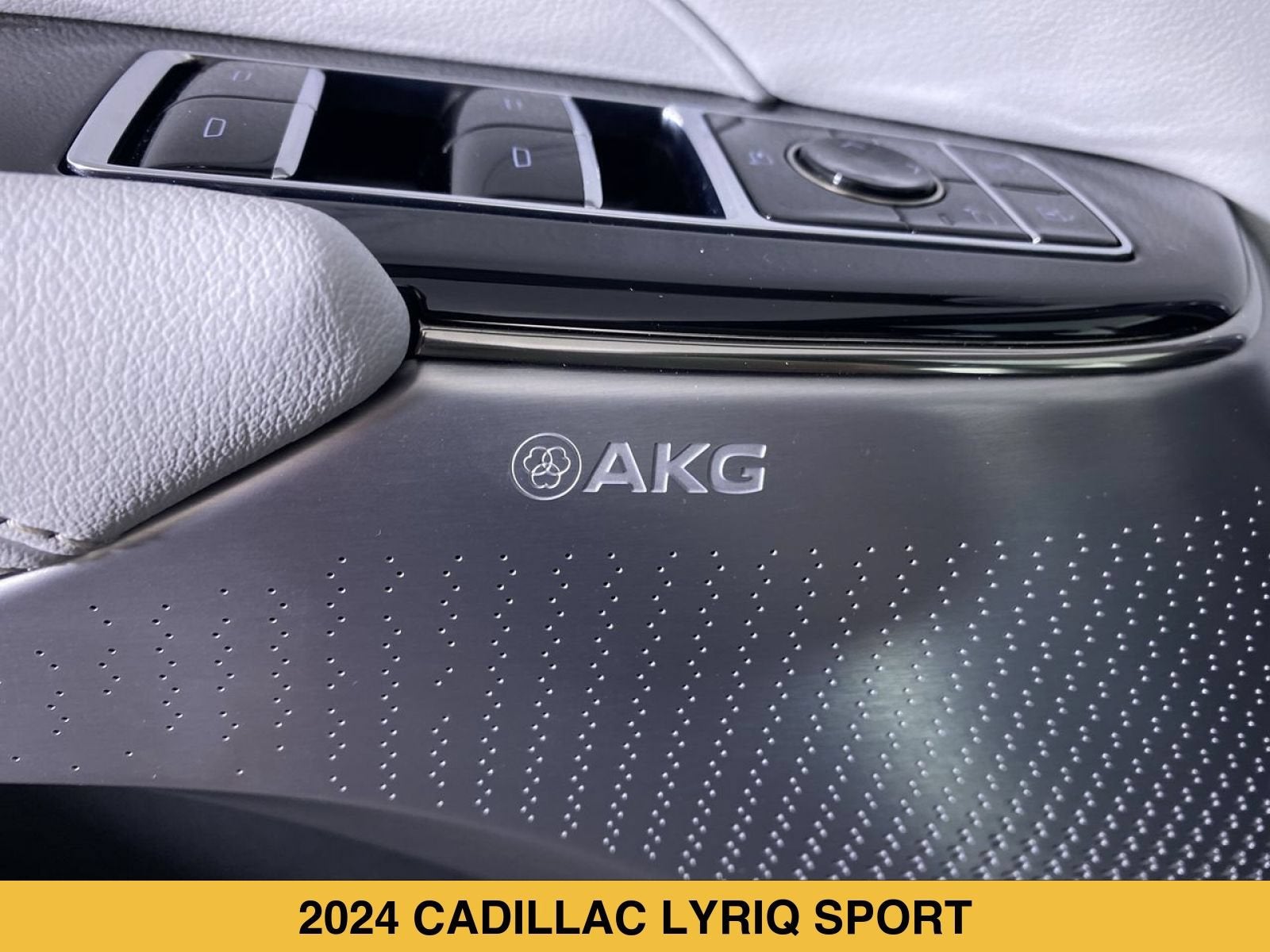 2024 Cadillac LYRIQ Sport 2