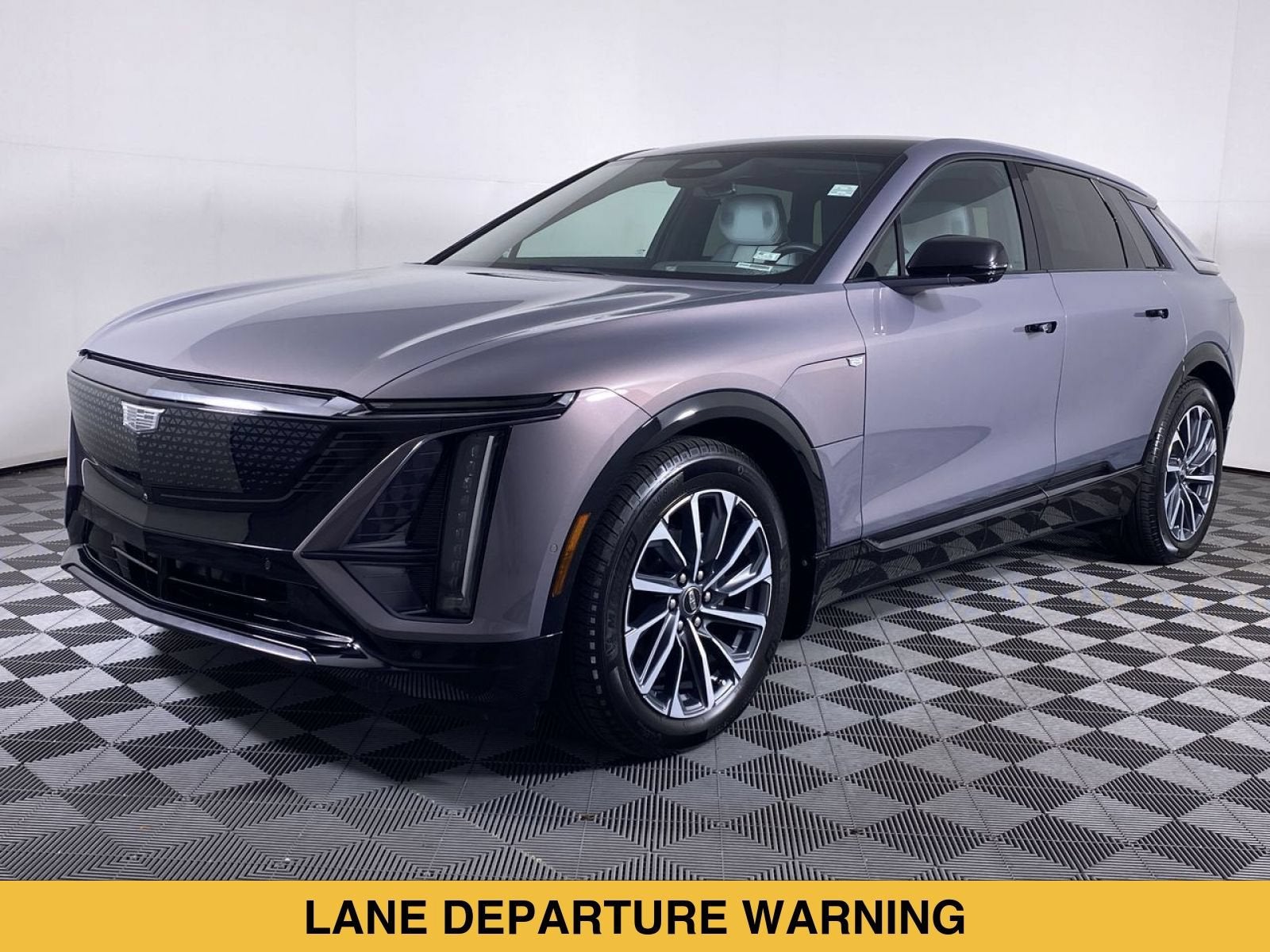 2024 Cadillac LYRIQ Sport 2