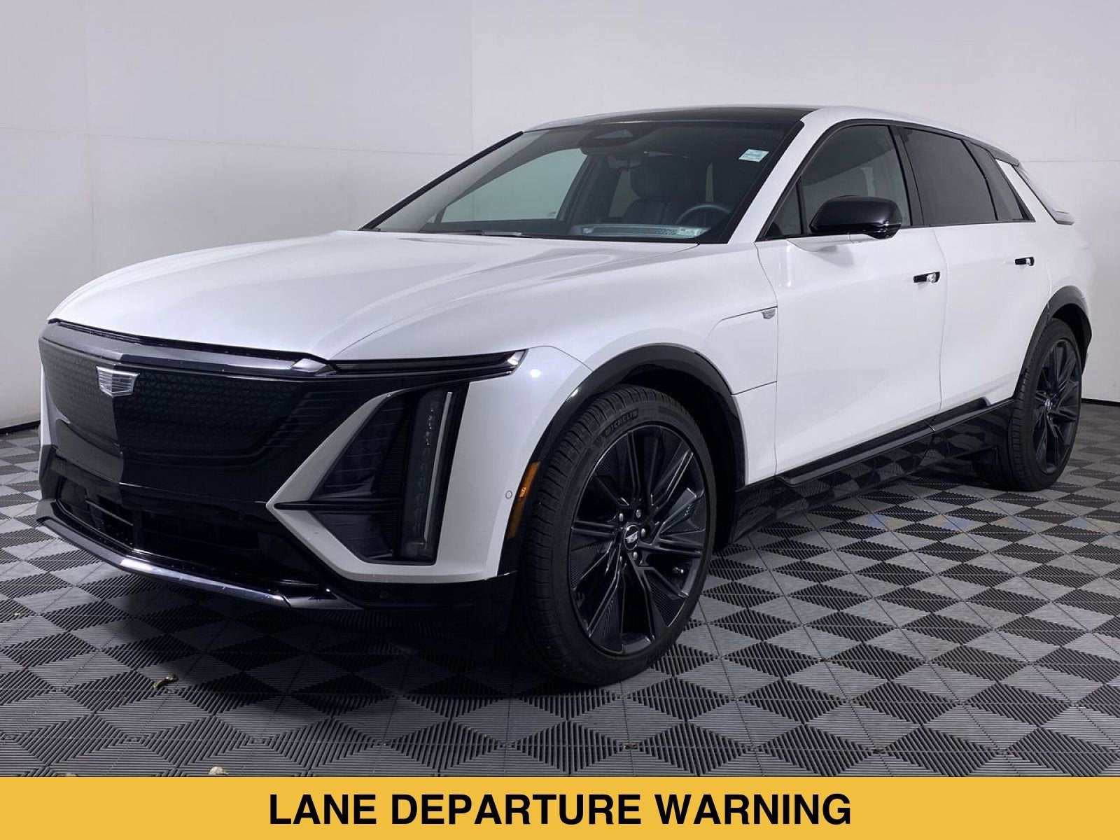 2024 Cadillac LYRIQ Sport 3