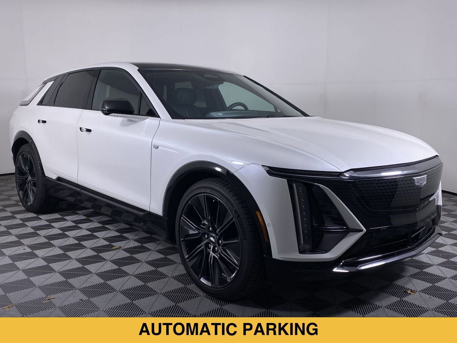 2024 Cadillac LYRIQ Sport 3