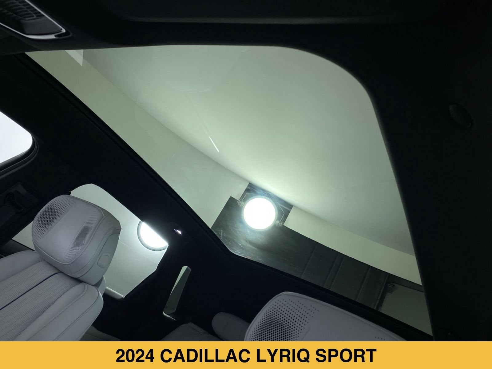 2024 Cadillac LYRIQ Sport 3