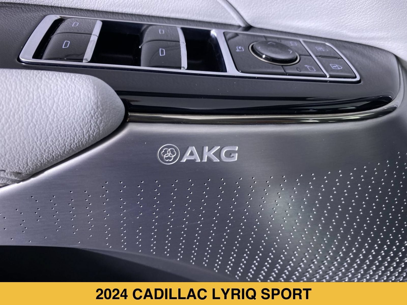 2024 Cadillac LYRIQ Sport 3