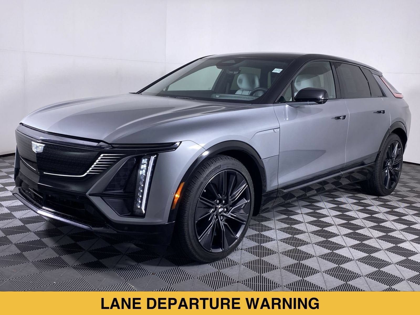 2024 Cadillac LYRIQ Sport 3