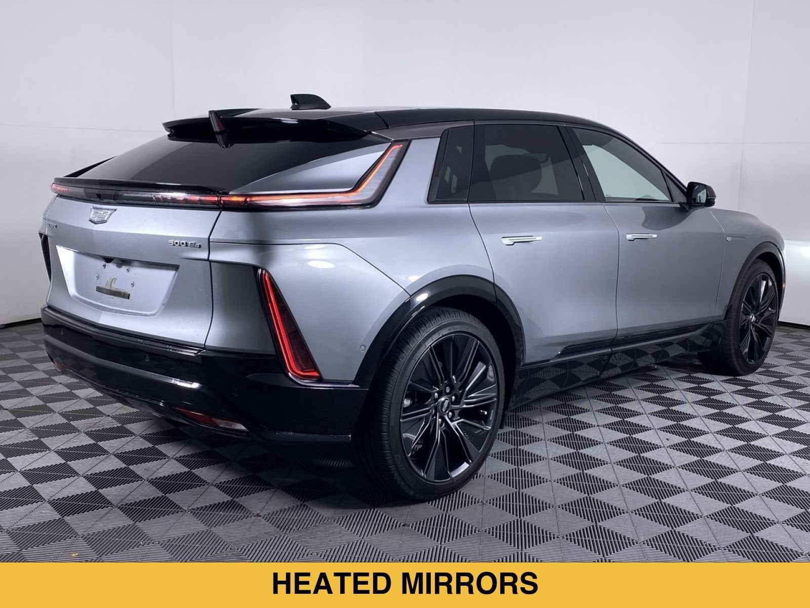 2024 Cadillac LYRIQ Sport 3