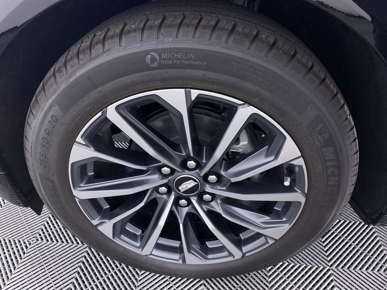 2025 Cadillac LYRIQ Sport 2