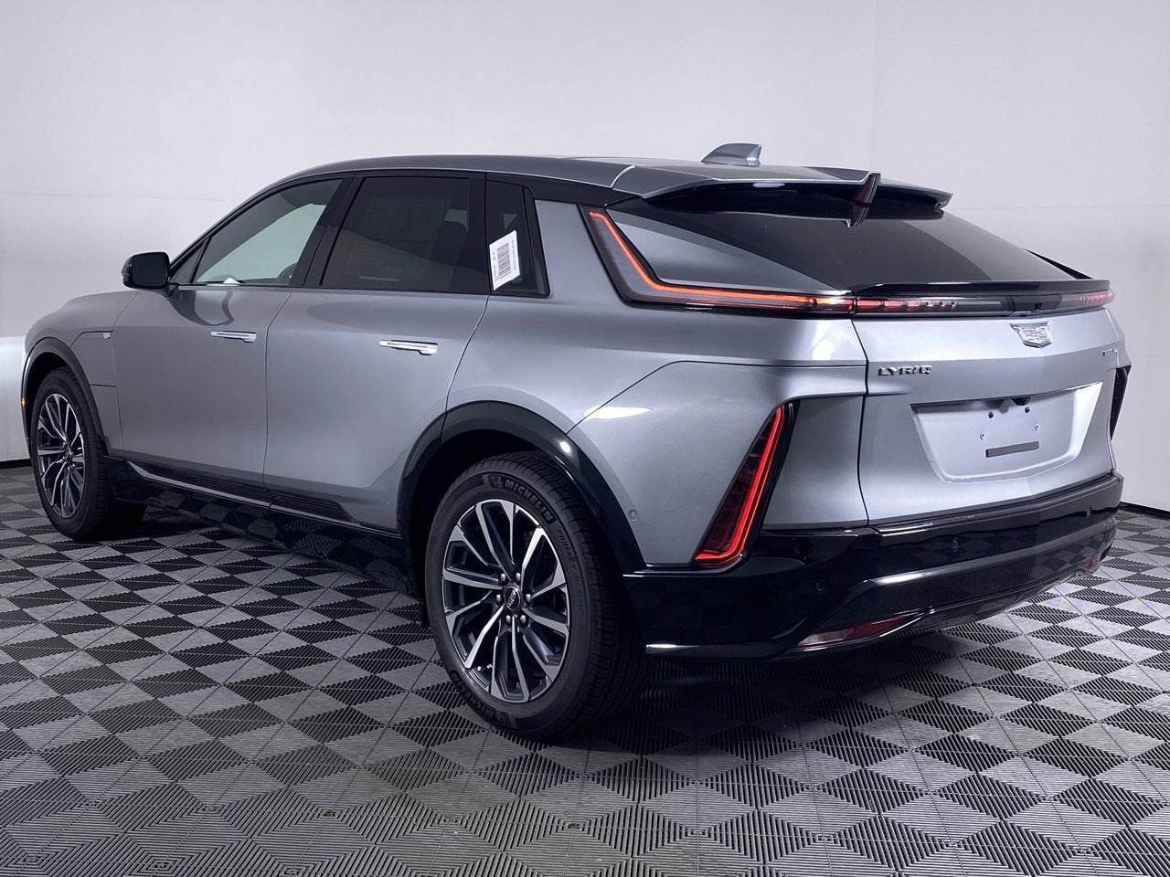 2025 Cadillac LYRIQ Sport 2