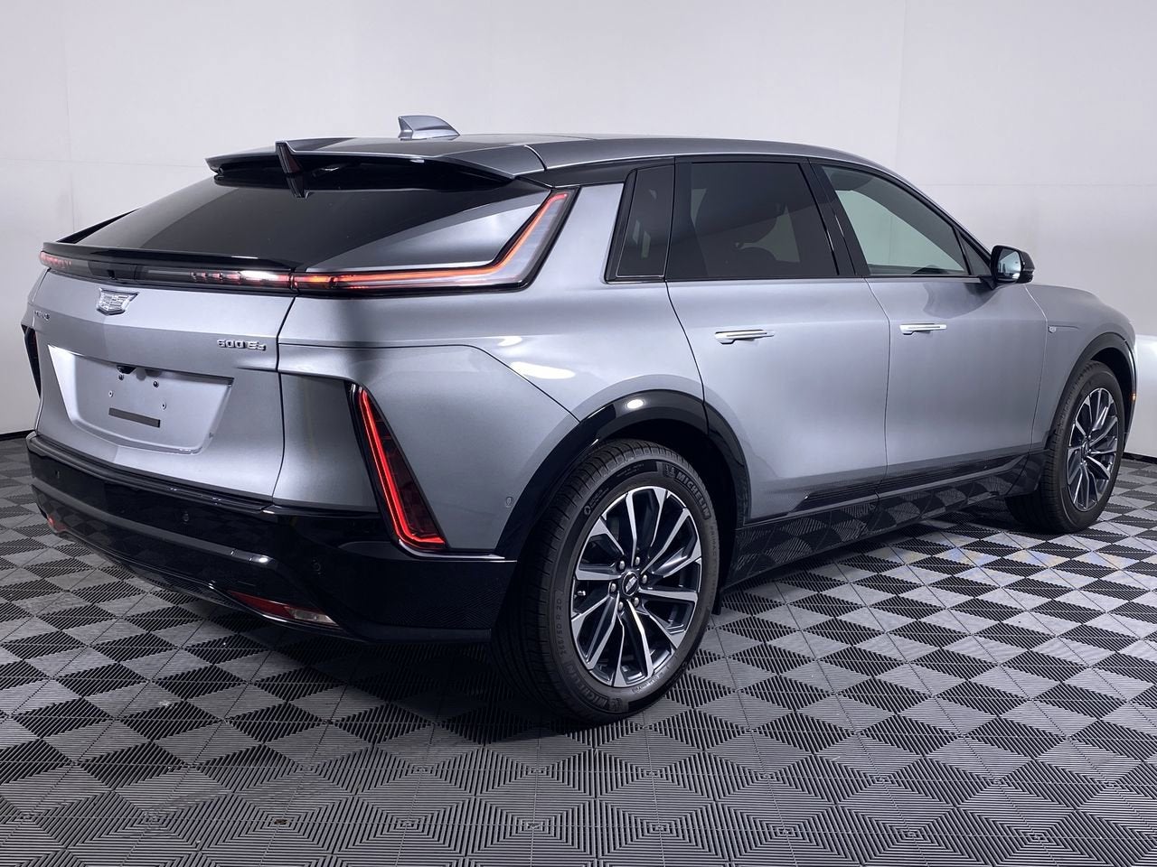 2025 Cadillac LYRIQ Sport 2