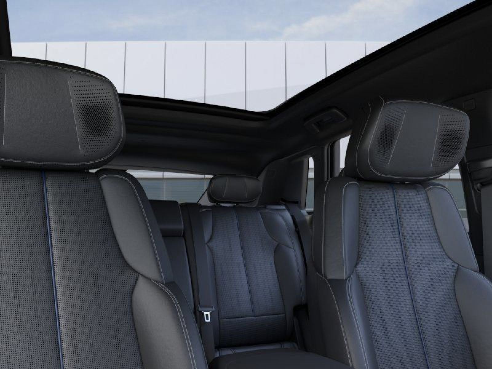 2025 Cadillac LYRIQ Sport 2