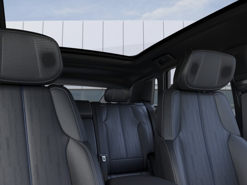 2025 Cadillac LYRIQ Sport 2
