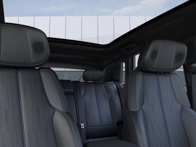 2025 Cadillac LYRIQ Sport 2