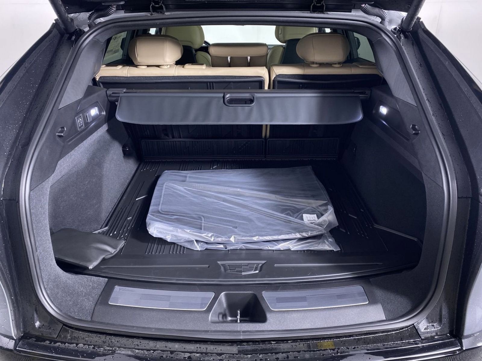 2025 Cadillac LYRIQ Sport 3