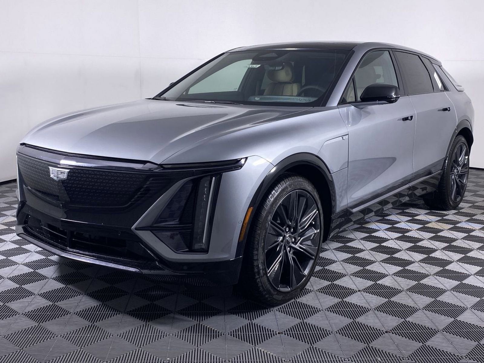 2025 Cadillac LYRIQ Sport 3