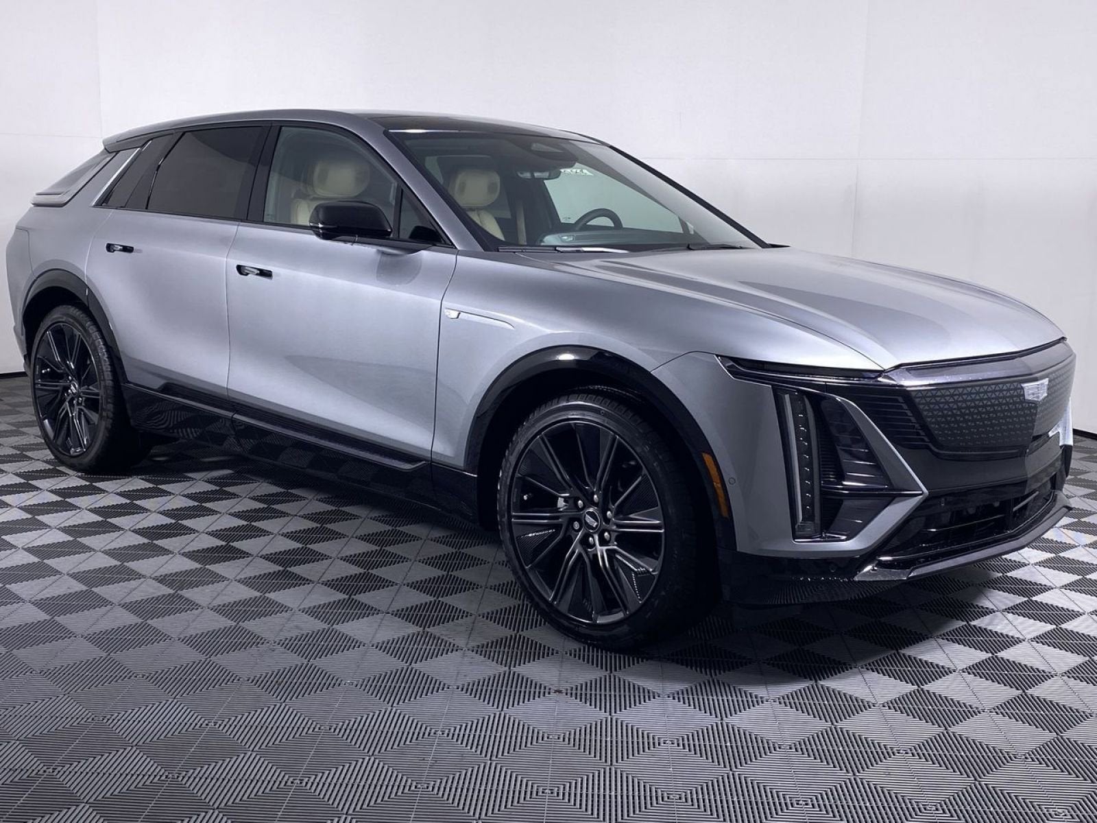 2025 Cadillac LYRIQ Sport 3