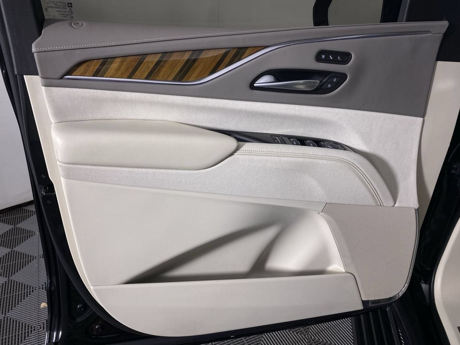 2024 Cadillac Escalade ESV Sport Platinum